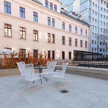 Gozsdu Court Budapest